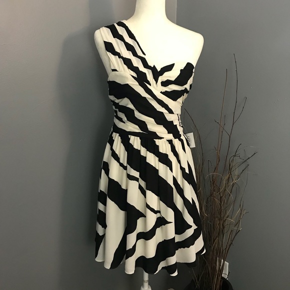 Express Dresses & Skirts - Black & White One Shoulder Party Dress